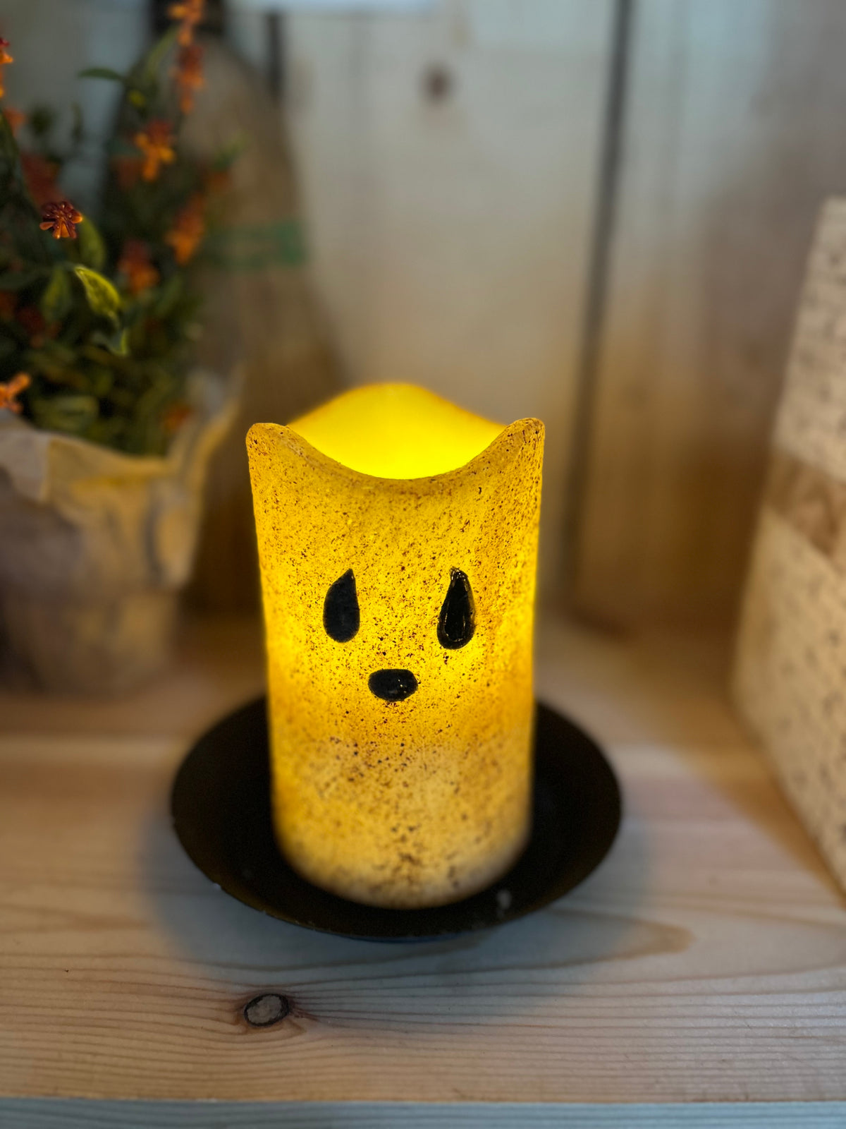 Primitive Rustic Flameless Ghost Light with Black Tray~